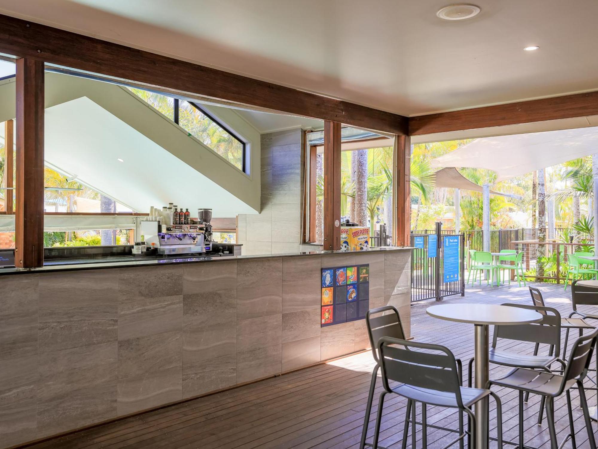 Nrma Blue Dolphin Yamba Holiday Resort Exterior foto